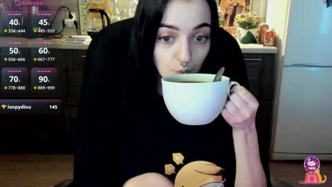 Snapshot of lina_tyaan chatting on January 16, 2025, 11:37 am Lina 3  1715622743 online show from January 16, 2025, 11:37 am