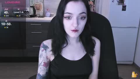 Lina 3  1715622743 online show from December 15, 2025, 7:34 am