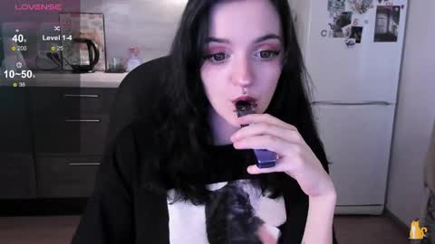 Lina 3  1715622743 online show from March 19, 2026, 8:07 am