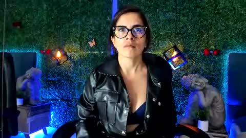 Snapshot of linagh chatting on July 2, 2026, 11:27 am Lina online show from July 2, 2026, 11:27 am