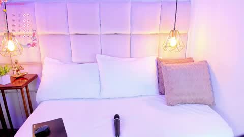 LinaGlam online show from February 18, 2025, 10:36 pm