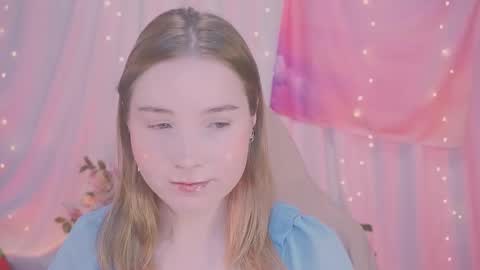 Lina online show from December 15, 2025, 4:50 am