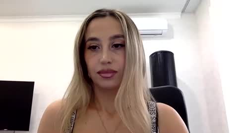 linavora online show from November 24, 2025, 12:27 pm