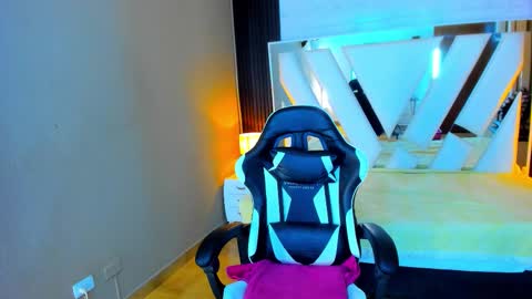  Linda  online show from January 14, 2026, 6:46 pm