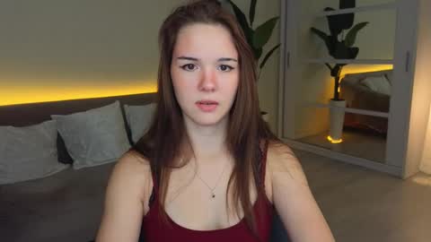 linda__robertz online show from September 15, 2025, 9:04 pm