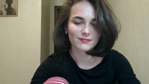 Snapshot of linda_aa chatting on April 25, 2026, 8:39 pm Linda online show from April 25, 2026, 8:39 pm