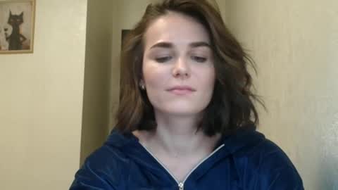 Snapshot of linda_aa chatting on April 27, 2026, 8:07 pm Linda online show from April 27, 2026, 8:07 pm