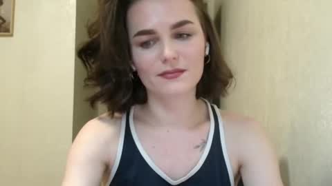Snapshot of linda_aa chatting on May 2, 2026, 7:19 pm Linda online show from May 2, 2026, 7:19 pm