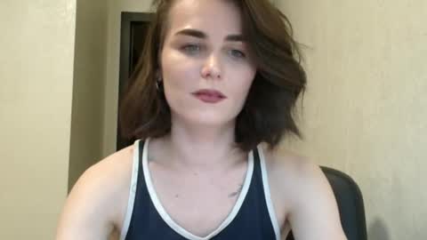 Snapshot of linda_aa chatting on May 3, 2026, 7:20 pm Linda online show from May 3, 2026, 7:20 pm