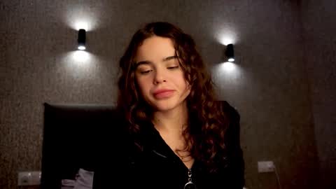 Linda online show from November 26, 2025, 1:45 pm