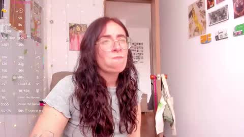 Giggles  online show from October 22, 2025, 2:28 pm