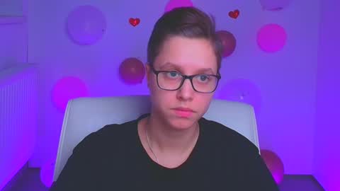 Linda online show from February 24, 2025, 12:52 am