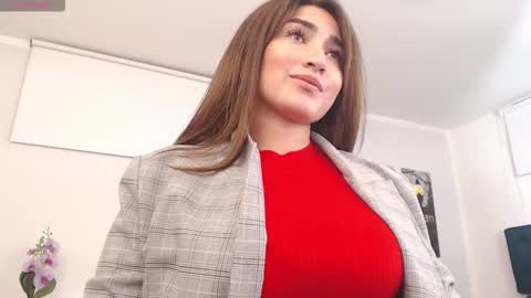 Snapshot of linda_morgan1 chatting on November 3, 2025, 1:23 pm Maria Paula online show from November 3, 2025, 1:23 pm