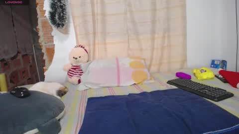 Snapshot of linda_naomi chatting on January 8, 2025, 9:34 pm naomi online show from January 8, 2025, 9:34 pm