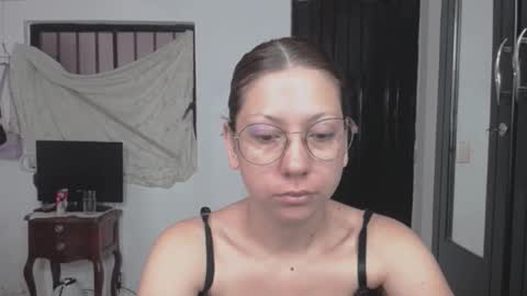 Snapshot of linda_naomi chatting on February 22, 2026, 1:42 pm naomi online show from February 22, 2026, 1:42 pm
