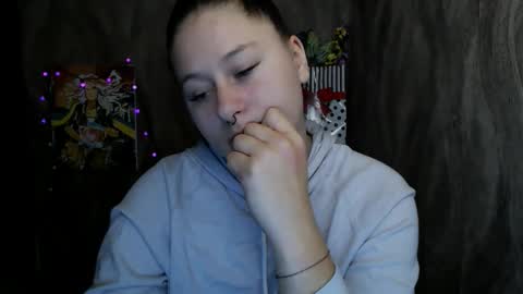 Linda online show from November 11, 2025, 4:18 pm