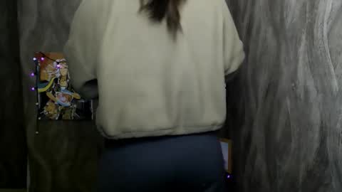 Linda online show from November 24, 2025, 4:07 pm