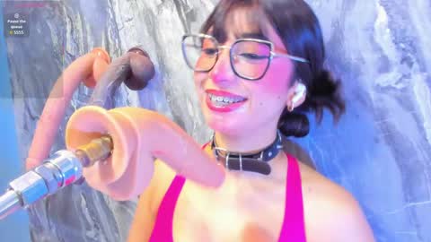 linda_sofi__ online show from June 4, 2026, 9:54 pm