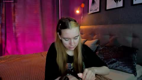 Snapshot of linda_zimmermann chatting on September 21, 2025, 7:43 am linda_zimmermann online show from September 21, 2025, 7:43 am