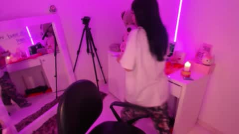 linda miller online show from November 4, 2025, 5:17 am