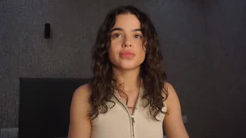 Snapshot of lindaaii chatting on March 27, 2026, 12:49 pm Linda online show from March 27, 2026, 12:49 pm