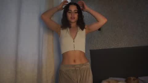 Snapshot of lindaaii chatting on May 6, 2026, 1:27 pm Linda online show from May 6, 2026, 1:27 pm