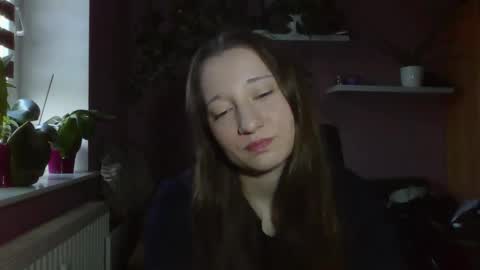 LindaAmore online show from September 23, 2025, 6:27 am