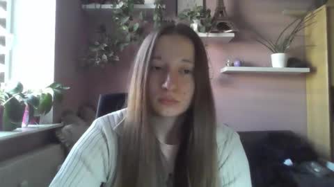 LindaAmore online show from October 14, 2025, 6:25 am