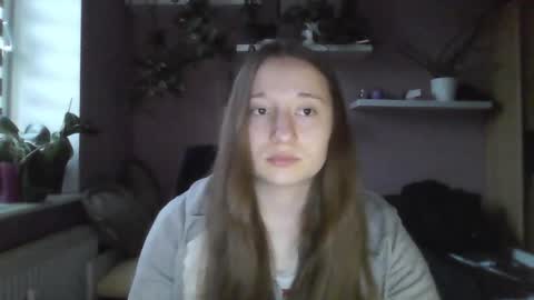 LindaAmore online show from October 19, 2025, 3:12 pm