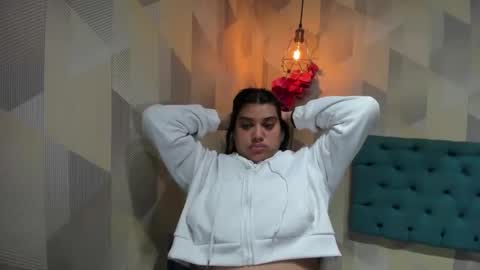 Snapshot of lindabreexlove chatting on June 8, 2026, 1:39 am online show from June 8, 2026, 1:39 am