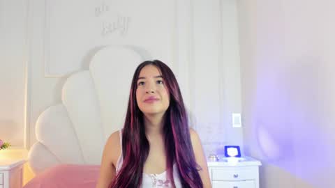 Snapshot of lindacherr chatting on August 8, 2026, 12:07 pm lindacherr online show from August 8, 2026, 12:07 pm