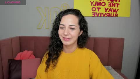 Snapshot of lindainsatiable chatting on March 6, 2025, 1:37 am Linda online show from March 6, 2025, 1:37 am