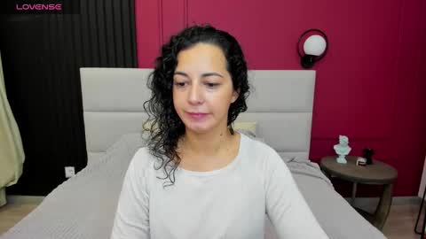 Snapshot of lindainsatiable chatting on October 13, 2025, 1:27 am Linda online show from October 13, 2025, 1:27 am