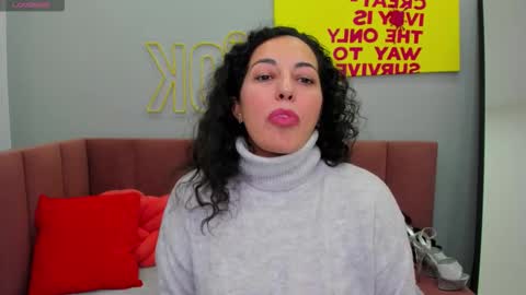 Snapshot of lindainsatiable chatting on November 7, 2025, 1:38 am Linda online show from November 7, 2025, 1:38 am