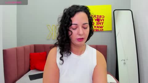 Snapshot of lindainsatiable chatting on November 27, 2025, 1:29 am Linda online show from November 27, 2025, 1:29 am