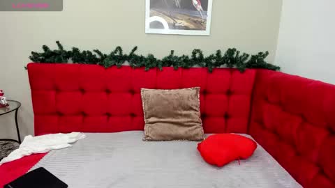 Snapshot of lindainsatiable chatting on December 18, 2025, 1:33 am Linda online show from December 18, 2025, 1:33 am