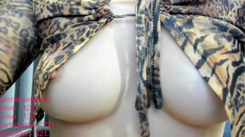 Snapshot of lindamei chatting on November 8, 2025, 1:55 pm lindamei online show from November 8, 2025, 1:55 pm