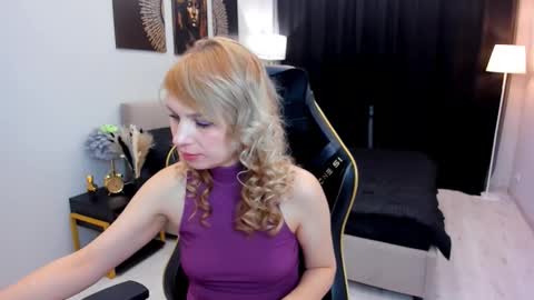 lindasandy online show from October 11, 2025, 6:12 am
