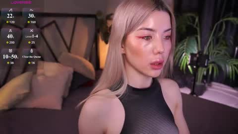 Snapshot of lindathacker chatting on April 2, 2026, 4:21 am your Linda is back online show from April 2, 2026, 4:21 am