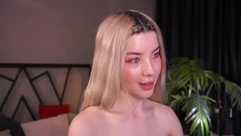 Snapshot of lindathacker chatting on April 11, 2026, 4:50 am your Linda is back online show from April 11, 2026, 4:50 am