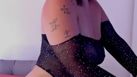 ISSABELLA online show from May 27, 2026, 3:31 pm