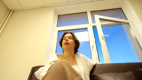 Snapshot of lindseyrudisell chatting on June 17, 2026, 7:04 pm Linda online show from June 17, 2026, 7:04 pm