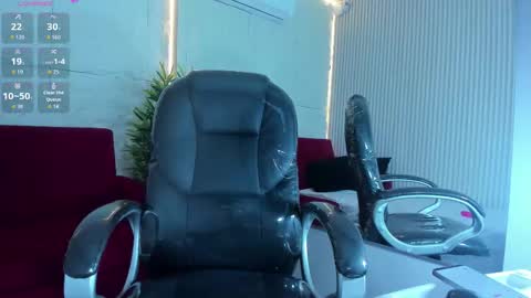 LINDA online show from November 22, 2025, 11:53 am