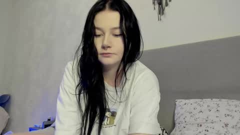 Lina online show from January 15, 2026, 7:57 am