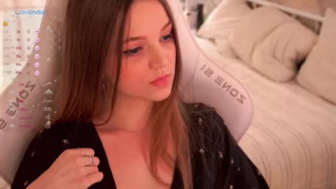 linesssssa online show from February 19, 2025, 10:31 pm