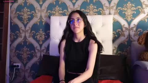 Snapshot of ling_ling24 chatting on December 3, 2024, 5:55 pm ling ling24 online show from December 3, 2024, 5:55 pm