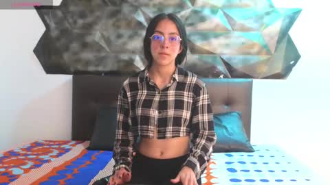 Snapshot of ling_ling24 chatting on December 6, 2024, 12:05 pm ling ling24 online show from December 6, 2024, 12:05 pm