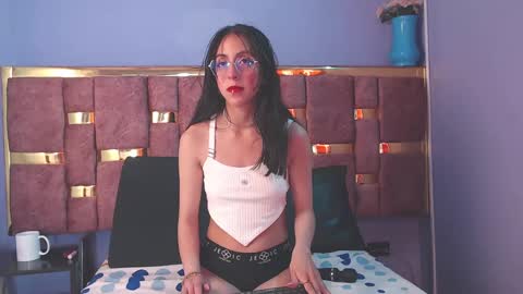 Snapshot of ling_ling24 chatting on February 26, 2025, 6:15 am ling ling24 online show from February 26, 2025, 6:15 am