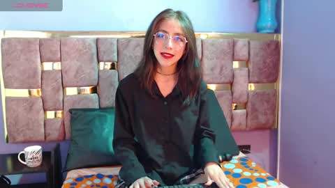 Snapshot of ling_ling24 chatting on March 4, 2025, 11:43 pm ling ling24 online show from March 4, 2025, 11:43 pm