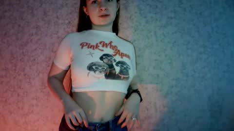 linnsweety online show from September 15, 2025, 9:42 am